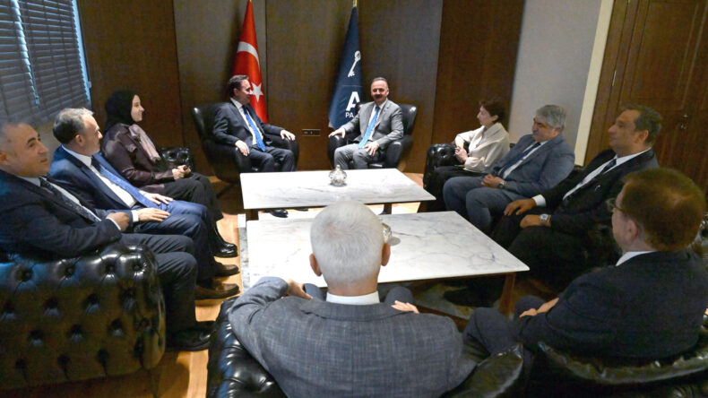 Ağıralioğlu ve Babacan, Anahtar Parti’de bir araya geldi