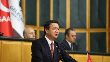 Arıkan, Davutoğlu ve Babacan grup toplantısında konuştu