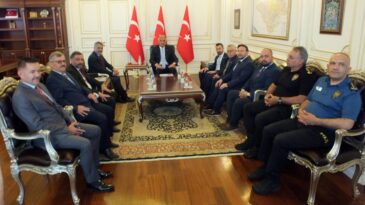 Bakan Ersoy, Yozgat’ta belediye başkanları ile toplantı yaptı