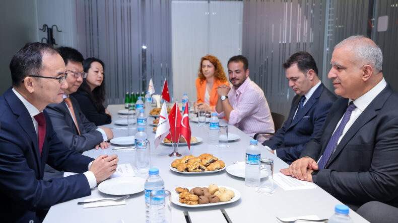 Çin Halk Cumhuriyeti Ankara Büyükelçisi Jiang Xuebin’den DHA’ya ziyaret
