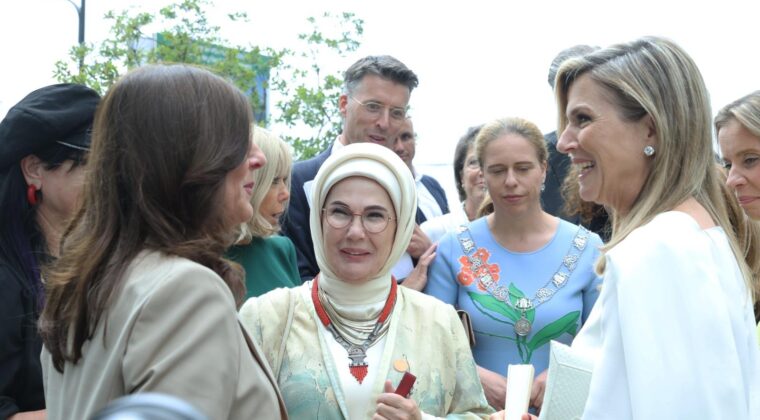 Emine Erdoğan, lider eşleriyle bir araya geldi