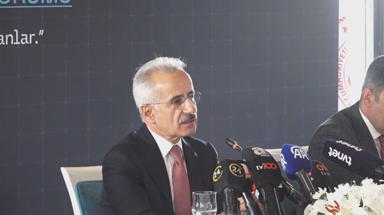 İstanbul – Bakan Uraloğlu: İran’da 7 tane, Irak’ta da 4 tane uçağımız kaldı