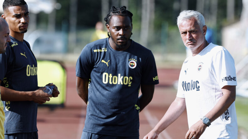 İstanbul – Fenerbahçeli futbolcu Osayi-Samuel, saatinin çalındığı iddiasıyla şikayetçi oldu