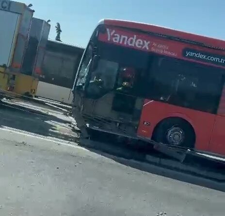 İstanbul- Haliç Köprüsü’nde metrobüs kazası -2 / Ek görüntü