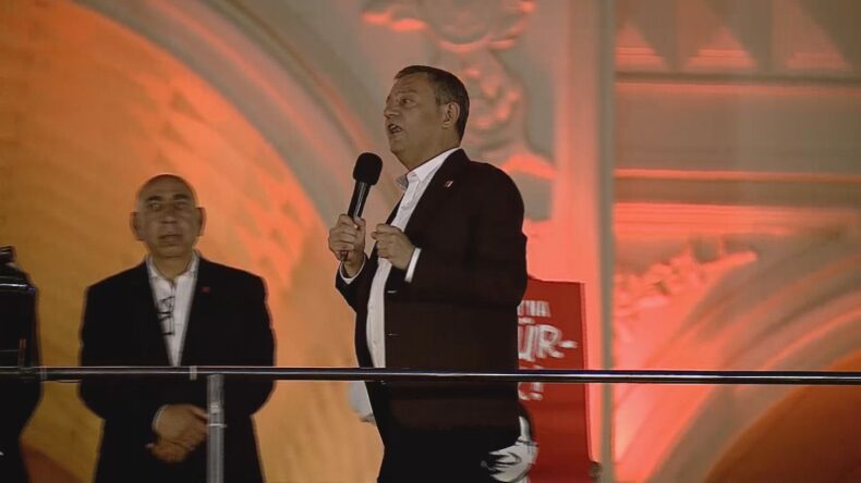 İstanbul – Özgür Özel, Büyükçekmece’de konuştu