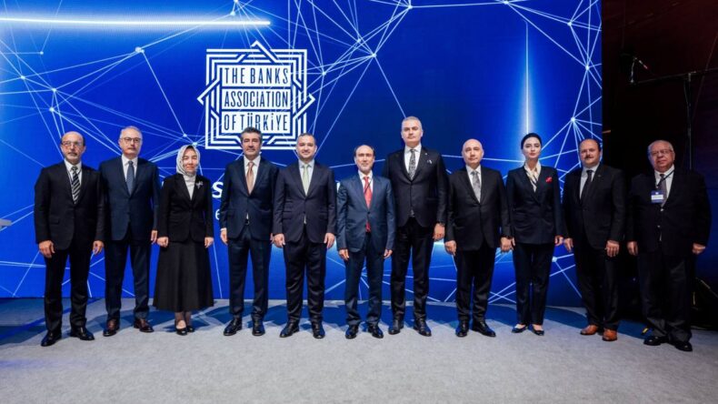 İstanbul- TCMB Başkanı Fatih Karahan, ‘Ödeme Sistemleri Zirvesi’nde konuştu