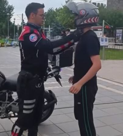 Kayseri’de YKS heyecanı; 2 dakika kala koşarak geldi (2)