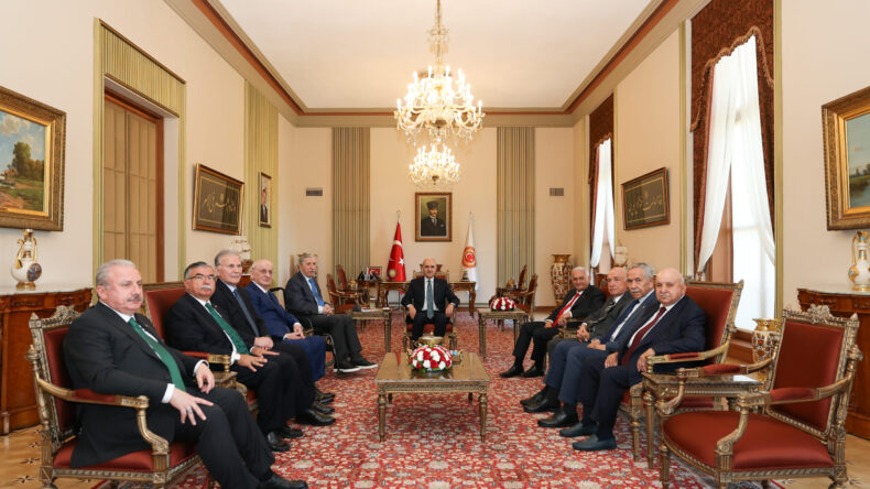 TBMM Başkanı Kurtulmuş, eski meclis başkanlarını kabul etti