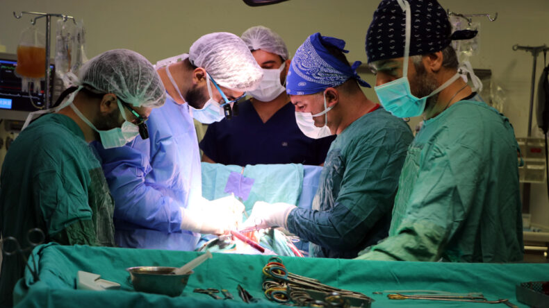 Van’da 4,5 yılda 1007 açık kalp ameliyatı gerçekleştirdi